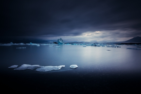 iceberg and ice at jokulsarlon lake の写真素材