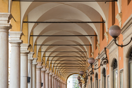 under porticoのeditorial素材