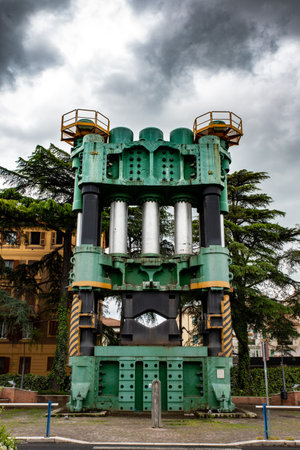THE GREAT PRESS OF TERNI IN HONOR OF THE STEEL