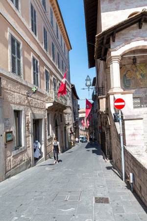 assisi,italy july 11 2020 :architecture of streets and buildings in the historic center of assisiのeditorial素材