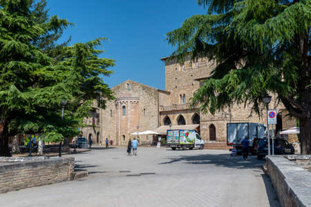 Square at the entrance to the town of Bevagnaの写真素材