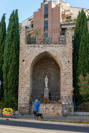 Monument to the Madonna in square of Orologio Terniのeditorial素材