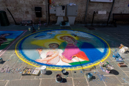 street artist and his works drawn on the groundのeditorial素材