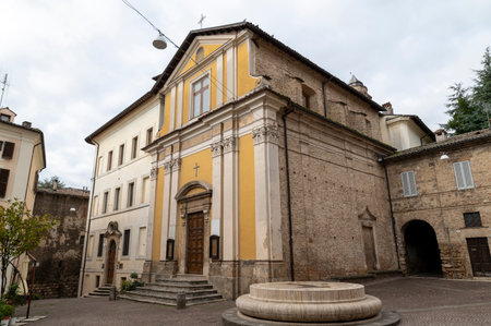 rieti, italy october 02 2020: church of san rufo in the center of the city of rietiのeditorial素材