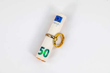 money for the maintenance and dissolution of the marriage through the faiths in the process of divorceの写真素材