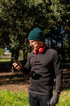 ragzzo does physical activity in the park early in the morningの写真素材