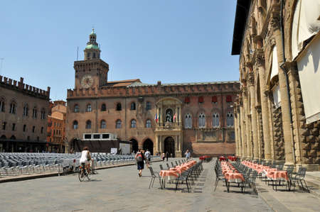 Piazza Maggiore in Bologna city, Italyのeditorial素材
