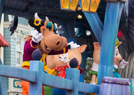 10/30/2015 :- France, Paris Eurodisney Park, masks parade inside the park.のeditorial素材