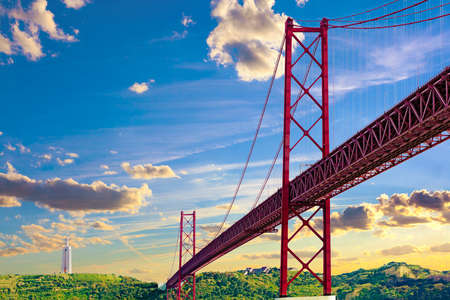Panoramic photograph of the 25 de Abril bridge in the city of Lisbon over the Tajo Riverの写真素材
