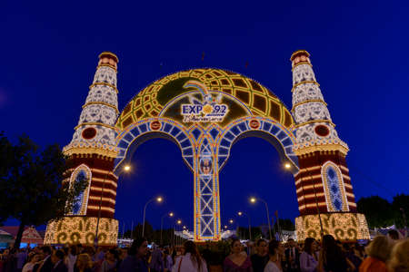 Entrance decoration on the April Fair in Sevilla remembering the Expo 92 Arco de entrada en la feria...