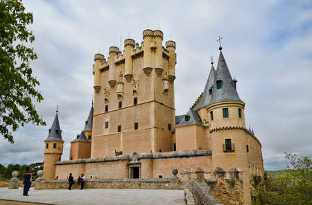View of Alcazar de Segovia castle in a cloudy dayのeditorial素材