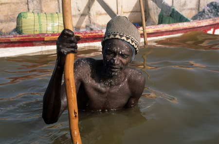 Extracting salt from the lake. LAC ROSE  ( Retba ) Dakar Region SENEGALのeditorial素材