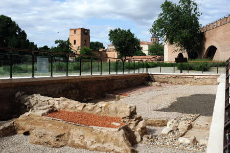 Archaeological site - Wall of  ALCALA DE HENARES ( 13 th ). Community of Madrid .SPAIN のeditorial素材