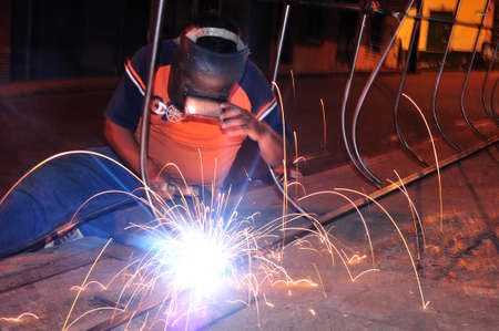 Awning - Welding workshop (  calle Bombona ) in  MEDELLIN .Department of Antioquia. COLOMBIA