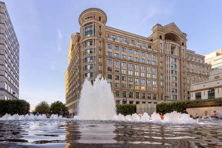 Canary wharf riverside inland bay modern buildings, London city, United Kingdom.のeditorial素材