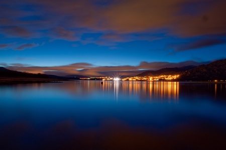 evening at the pantatano de santillana. manzanares el real, madridの写真素材