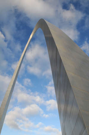 Saint Louis Arch against blue sky and cloudsのeditorial素材