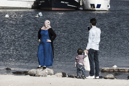 Muslim wife posing for pictureのeditorial素材