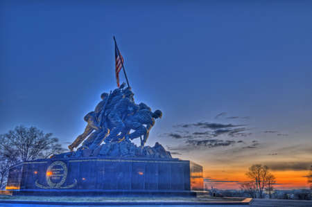Iwo Jima Memorial at sunrise, Arlington, VAのeditorial素材