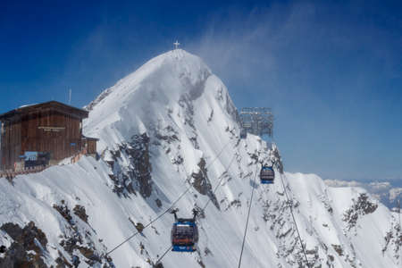 Top of the Hintertuxer Glacier (Tuxer Ferner) in Tyrol, Austria with the cableway to the mountain stationのeditorial素材