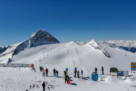 Top of the Hintertuxer Glacier (Tuxer Ferner) in Tyrol, Austria with people preparing for downhill skiingのeditorial素材