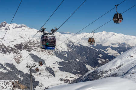 Cableway to the Hintertuxer Glacier (Tuxer Ferner) in Tyrol, Austriaのeditorial素材