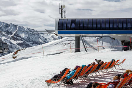 View on the Hintertuxer Glacier (Tuxer Ferner) mountain panorama from Penkenjoch in Tyrol, Austria with canvas chairs in the frontのeditorial素材