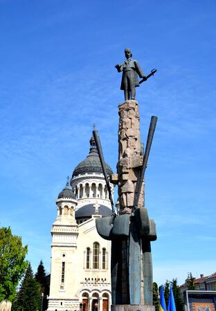 Statue of Avram Iancu and Cathedral in Cluj-Napoca, Transylvaniaのeditorial素材