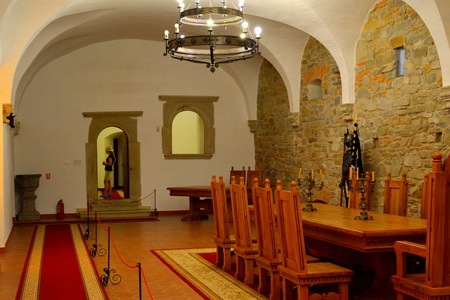 Construction of the fortress began in 1310, over an old fortification of earth and wood dating from the twelfth century. The purpose of building the city was essentially strategic, more precisely in defense of southern Transylvania incursions Tatars and Tのeditorial素材