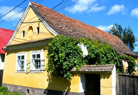 Typical house in the village Crit, Transylvania.The villagers started building a single-nave Romanesque church, which is uncommon for a Saxon church, in the 13th century. They began construction by building the first choir and a semicircular apse, which oのeditorial素材