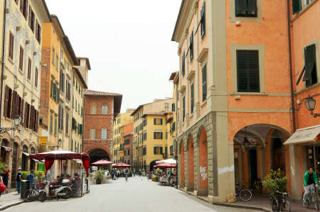 PISA, TOSCANY, ITALY - MAY 22, 2014- cityscape of pisaのeditorial素材