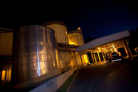 SAO PAULO, BRAZIL - MAY 11, 2009 - industry illuminated working at nightのeditorial素材