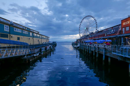 Seattle, Washington, USA - july 20, 2018 - The Seattle Great Wheel, at Pier 57 on Elliott Bay in Seattle, Washington.のeditorial素材
