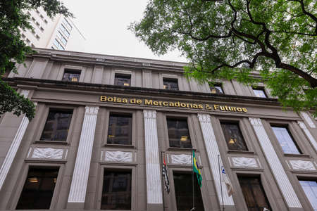 Sao Paulo, Brazil - nov 09, 2019 - Facade of the B3, a Stock Exchange located at old downtown, the historic city center of Sao Paulo, Brazil. Written in portuguese: Stock Exchange and Futuresのeditorial素材