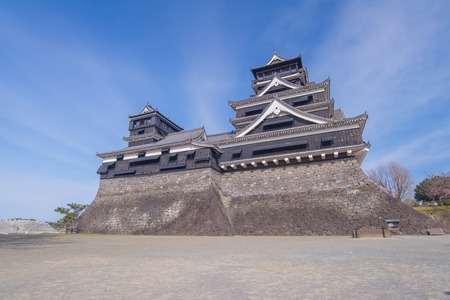traditional Japanese Kumamoto Castle with blue sky.のeditorial素材