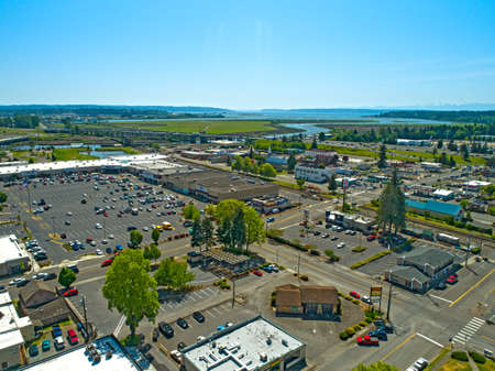 Marysville, Washington/USA - May 13, 2018: Aerial Above Town Downtown Shopping Mall Storefronts Ebey Waterfront Everett Puget Sound Viewのeditorial素材