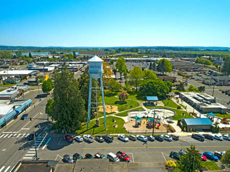 Marysville, Washington/USA - May 13, 2018: Water Tower Comeford Park Aerial Viewのeditorial素材