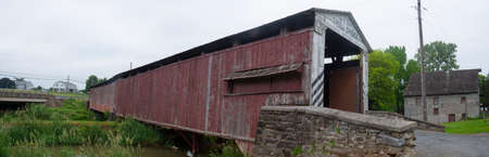 Herrs Mill Bridge Spanning Pequea Creek Pennsylvania Lancaster Countyの写真素材