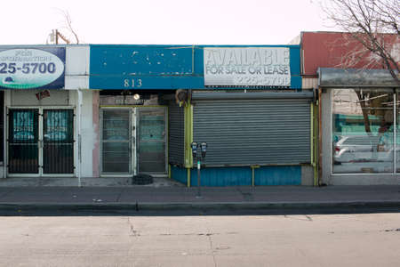 El Paso, Texas USA-October 6, 2020: The Empty Street of Downtown El Paso, as Shops and Business have closed or gone out of business due to Covid 19のeditorial素材