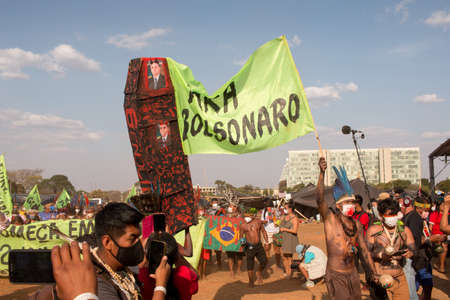 Brasilia, Brazil DF August 26, 2021: Indigenous Indians from all parts of Brazil, descend on the capital to protest unjust laws from the government that hinder them.のeditorial素材