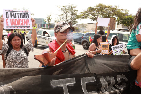 Brasilia, Brazil, August 30 2023 Indigenous Indians from Different parts of Brazil, Marching down the Esplanada dos Ministerios for The Future for our Children March in Brasiliaのeditorial素材