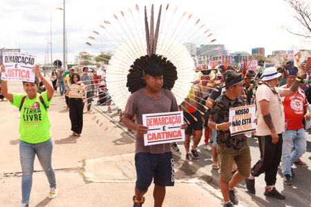Brasilia, Brazil, August 30 2023 Indigenous Indians from Different parts of Brazil, Marching down the Esplanada dos Ministerios for The Future for our Children March in Brasiliaのeditorial素材