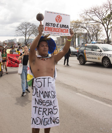 Brasilia, Brazil, August 30 2023 Indigenous Indians from Different parts of Brazil, Marching down the Esplanada dos Ministerios for The Future for our Children March in Brasiliaのeditorial素材