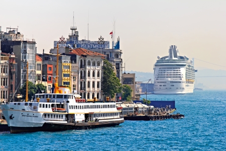 Seaport at the Bosporus in Istanbul, Turkeyの写真素材