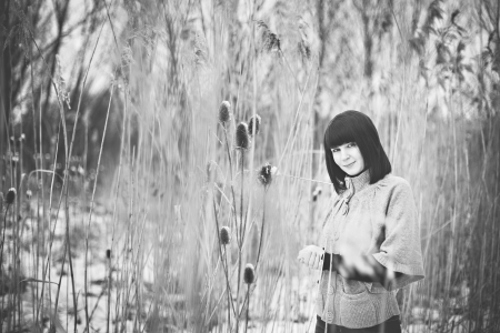 Young woman outdoors portrait. Winter season.の写真素材