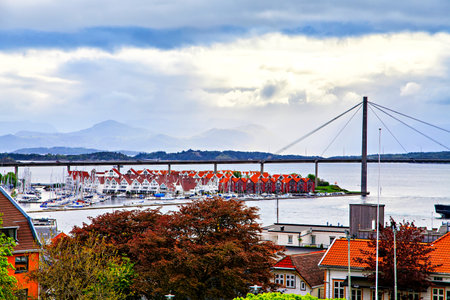 Row of white houses with red roof in the bayのeditorial素材