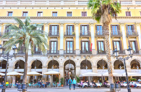 BARCELONA, SPAIN - November 10: Plaza Real Placa Reial . Royal Square Cataloniaのeditorial素材