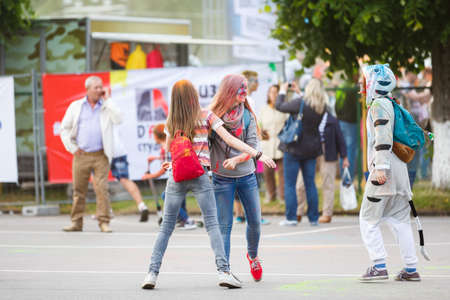 Kaliningrad, Russia - June 12 2016: Young people joyfully celebrate The Festival of Paints during the Day of Russiaのeditorial素材
