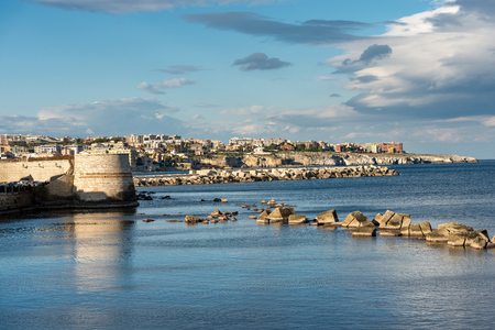 The city of Syracuse (Siracusa) seen from the Ortygia Island (Isola di Ortigia) with the Mediterranean Sea. Sicily Italy Europeの写真素材