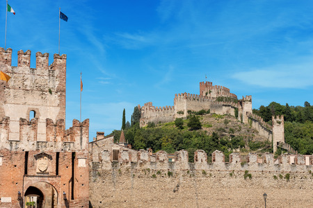 The Scala family castle (Scaligero) of the small town of Soave, X Century, Veneto, Verona, Italy, Europeのeditorial素材